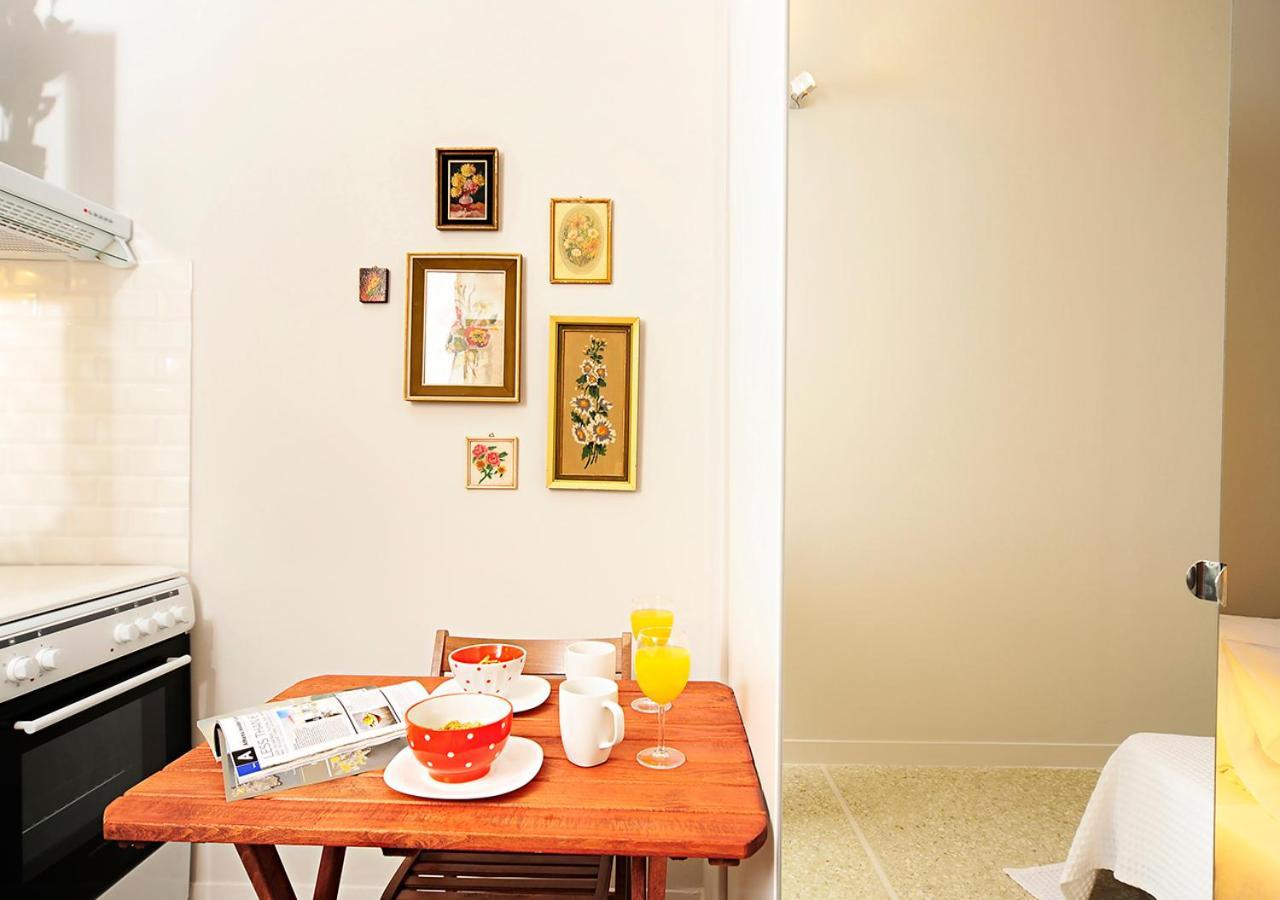 Live In Athens, Psyrri Central Apartments Номер фото